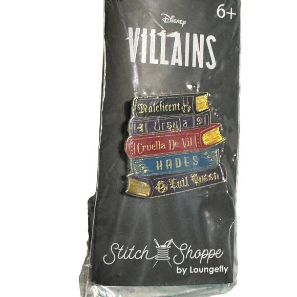 Loungefly Stitch Shoppe Disney Villains Book Crossbody main image 4